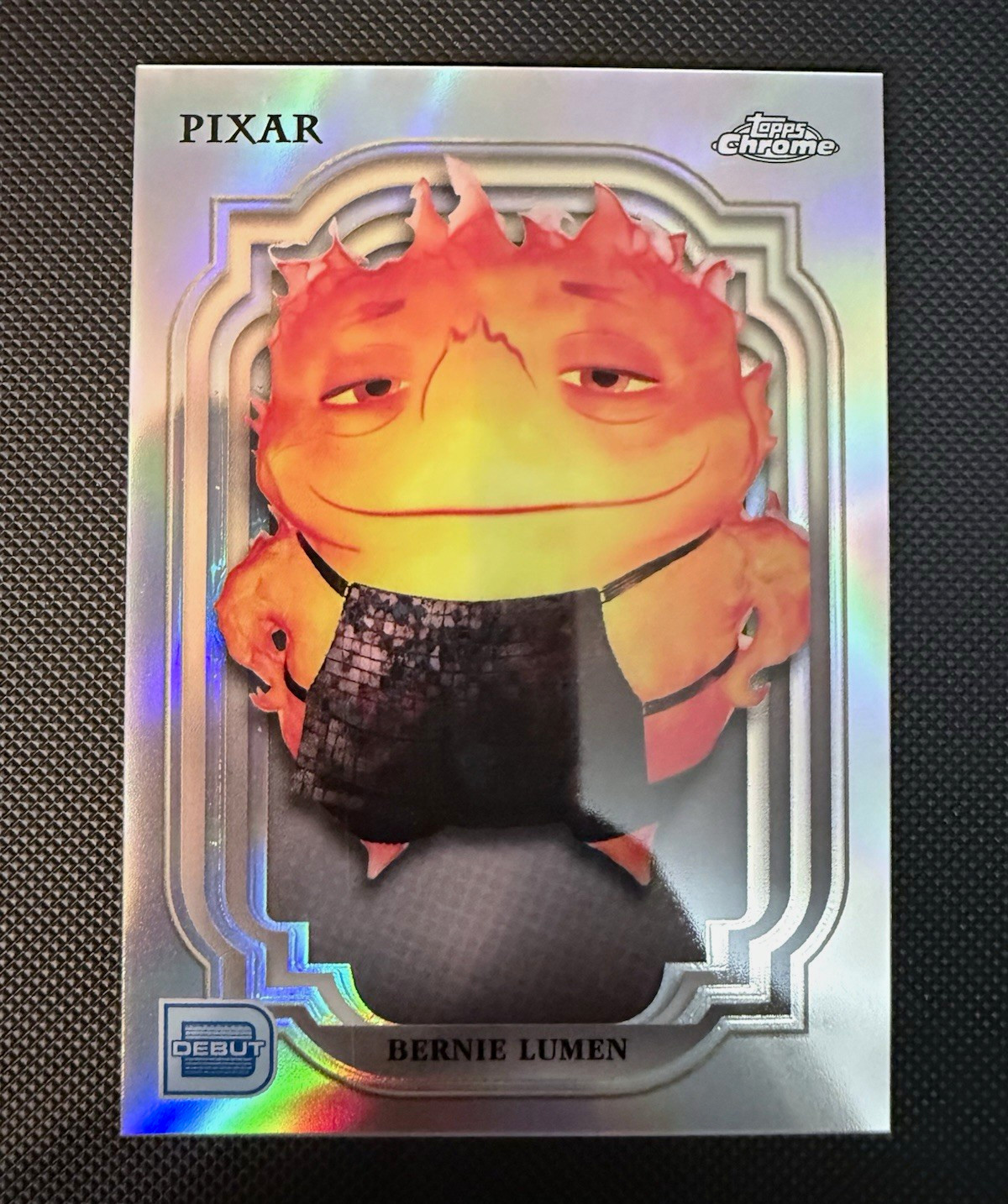 Topps 2024 Topps Chrome Disney Pixar Elemental Bernie Lumen #59 Refractor