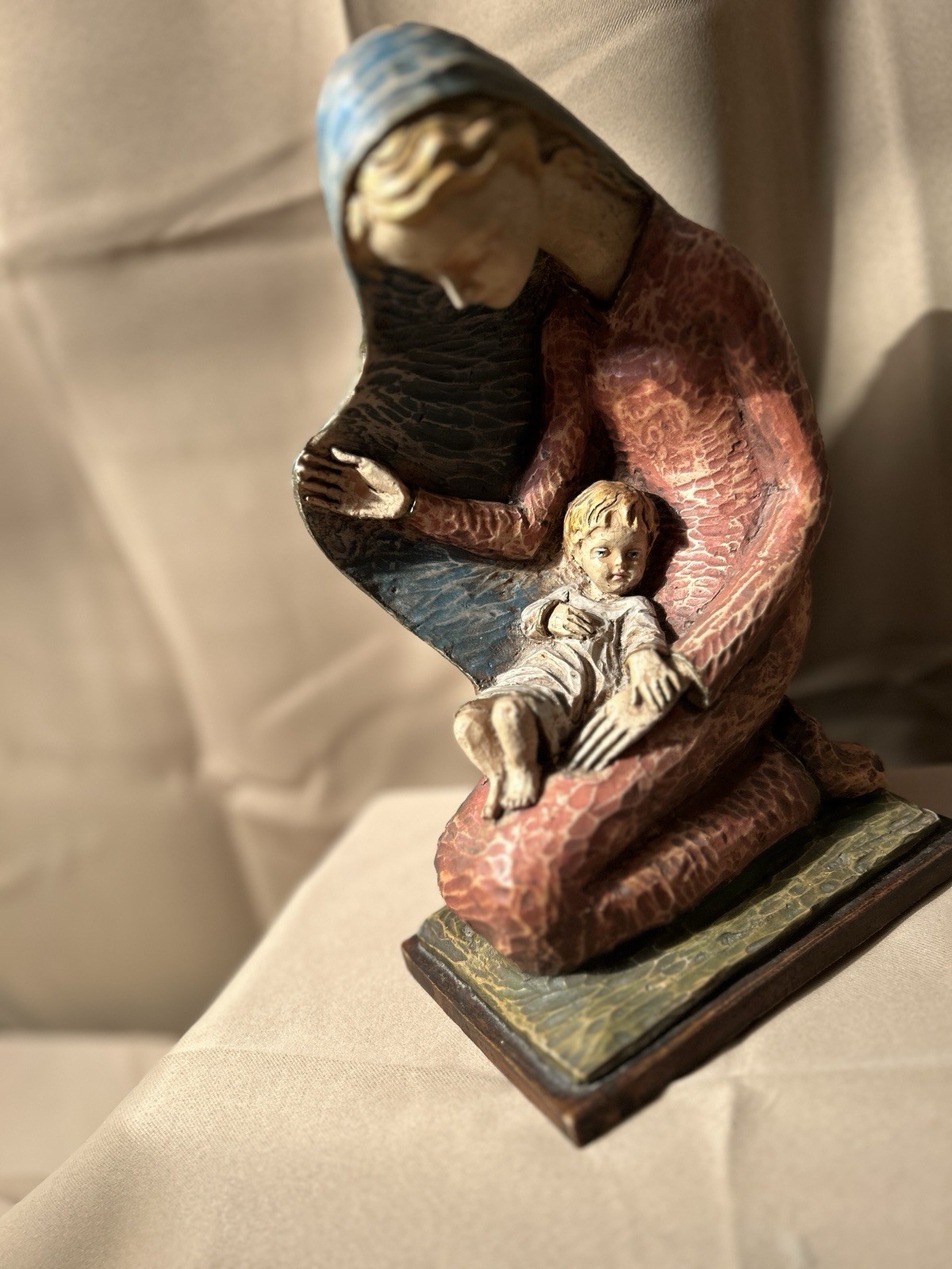 Vintage Virgin Marry & Baby Jesus Figurine Decor