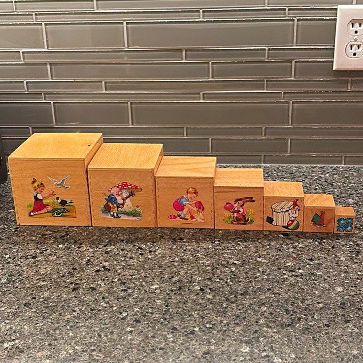 Vintage Wooden Animal Nesting Cubes Blocks Complete Set of 7