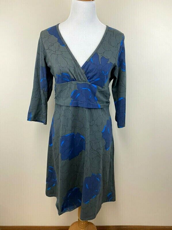 Patagonia L Margot Dress Gray Blue Floral Deep V Bodice 3/4 Sleeve