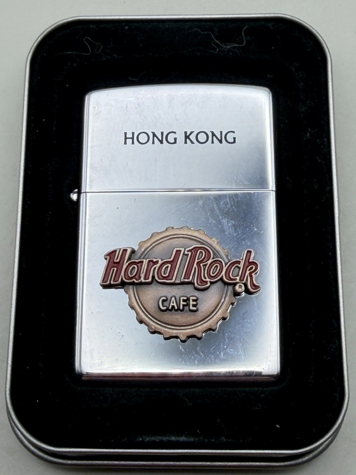 Hard Rock Cafe Hong Kong Emblem 2000 HP Chrome Zippo Lighter New B82