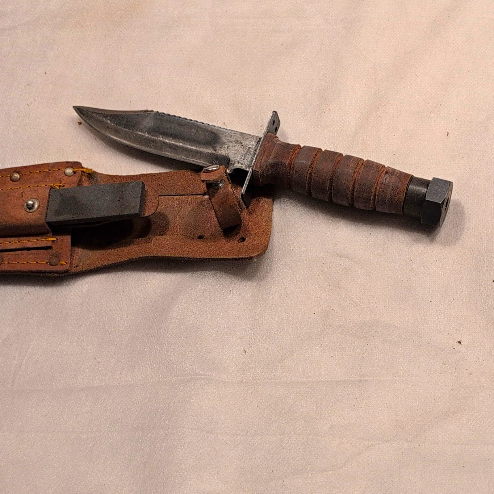 Vintage Fixed Blade Knife Clip Point Plain Edge Leather Handle w/ Sheath