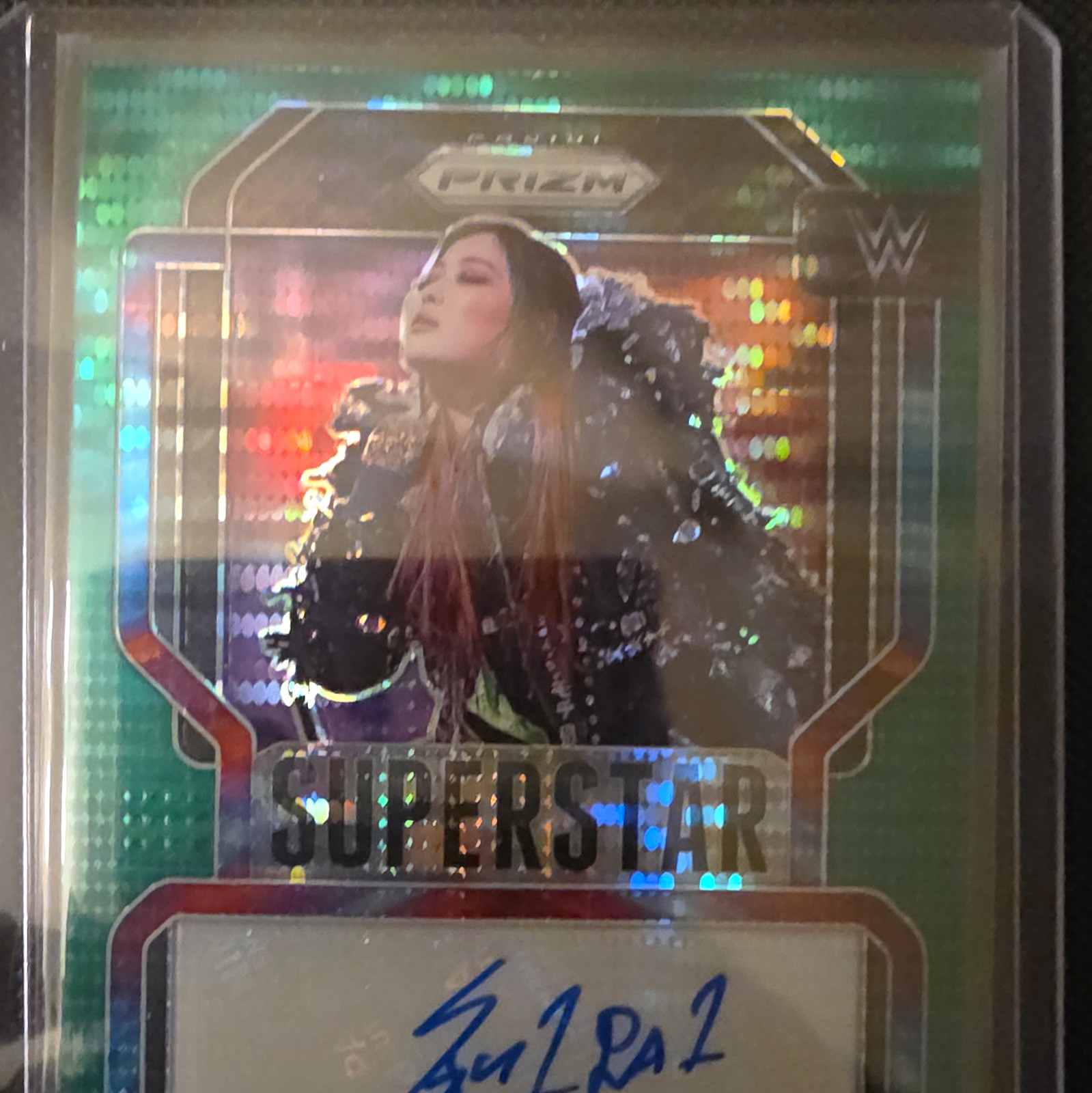 2022 Panini Prizm WWE Io Shirai Superstar Autographs Green Pulsar 5/10 Auto