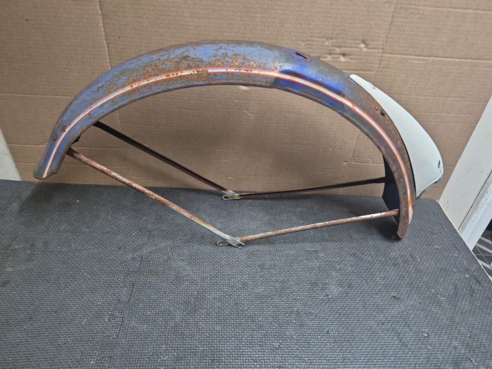 Vintage 1941 Prewar Schwinn B6 Autocycle 26 Bicycle Front Fender Light Hollywood