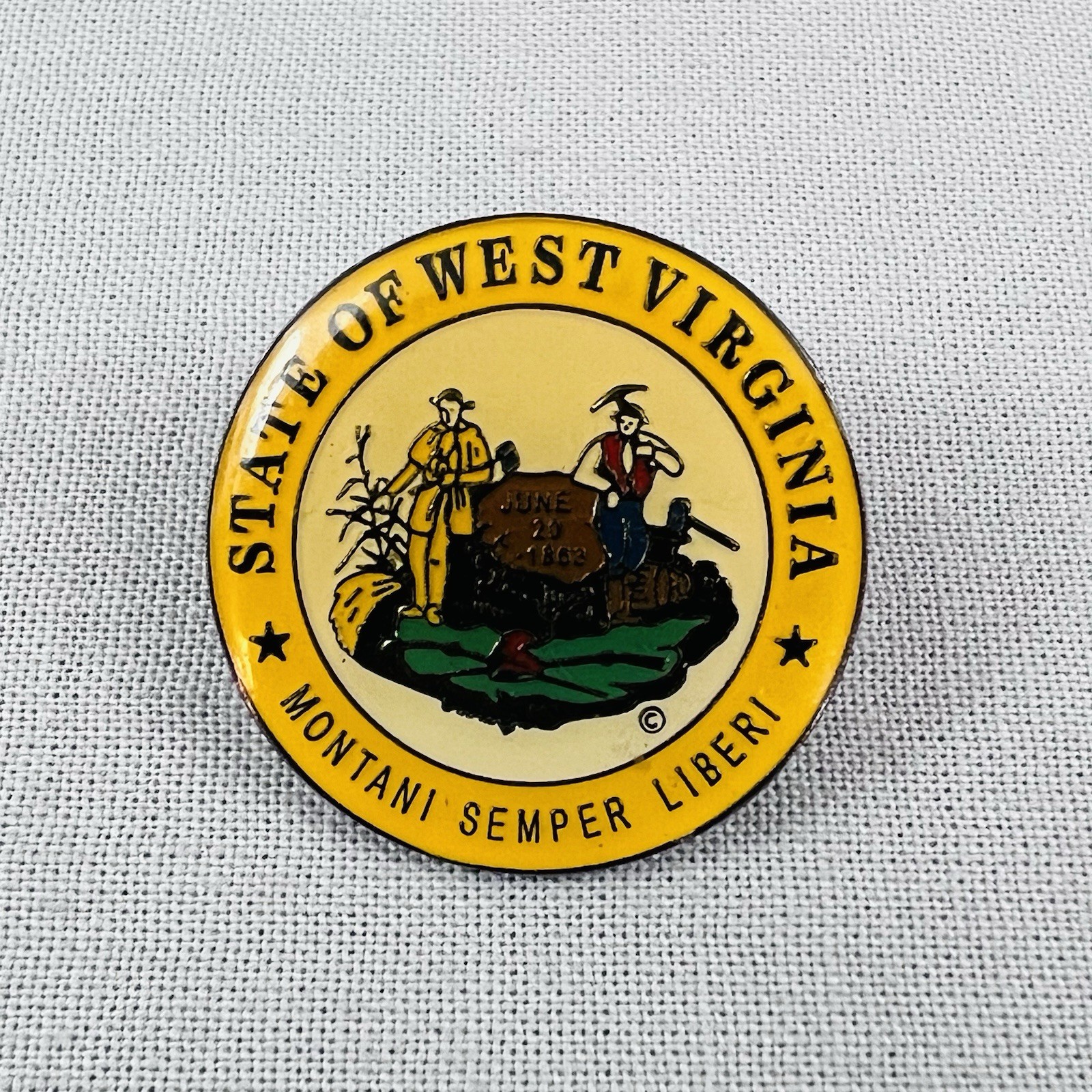 Vintage State Of West Virginia State Lapel Pin Travel Souvenir Pre-owned