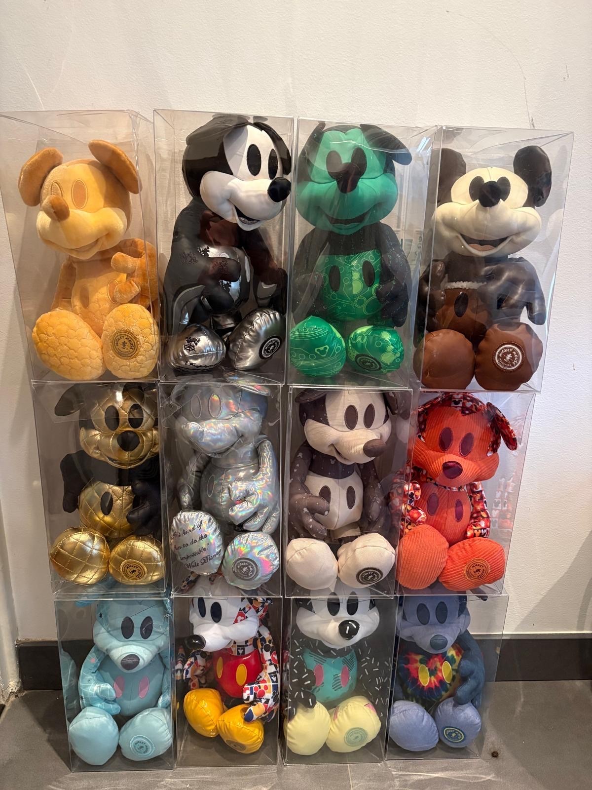 mickey mouse memories 2018 full collection NWT