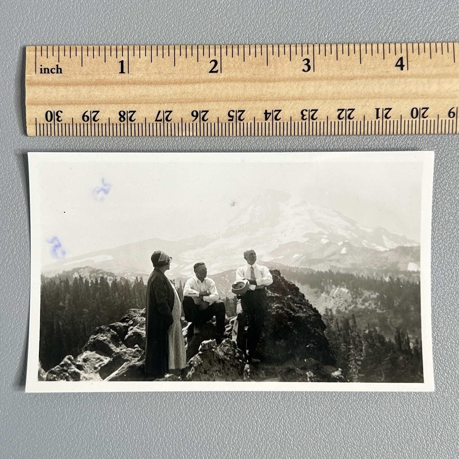 Vtg 1920s Mount Rainier Photo Hiking Mountaintop Fashion Cascade Mountains B&W