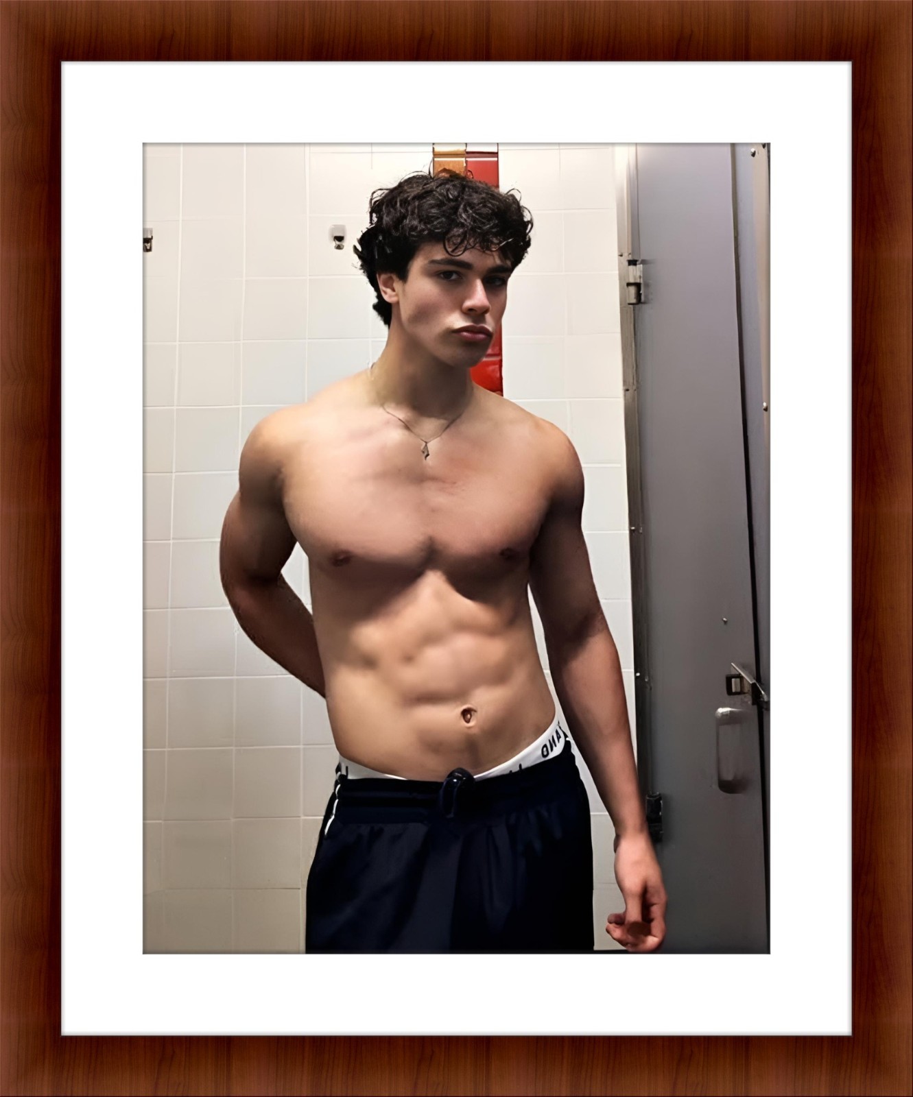 Zackary Arthur Shirtless 8.5 x 11 Candid Color Unframed Collectable Photograph