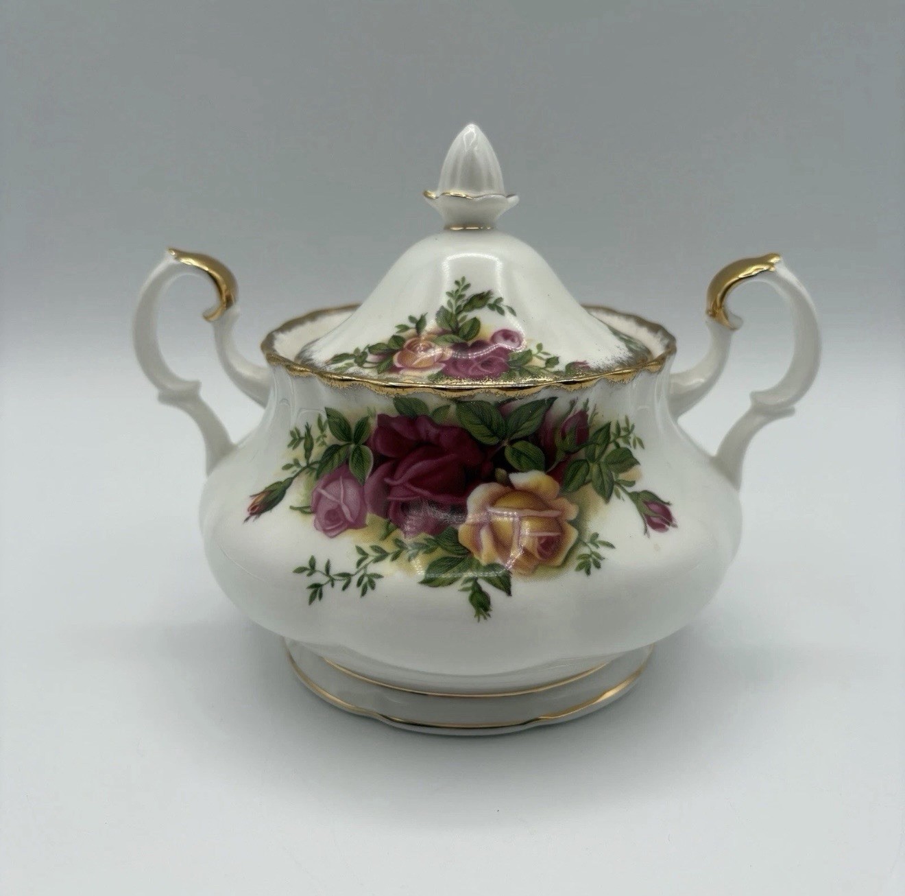 Vintage Royal Albert Old Country Roses 1962 Sugar Bowl with Lid Handles Decor