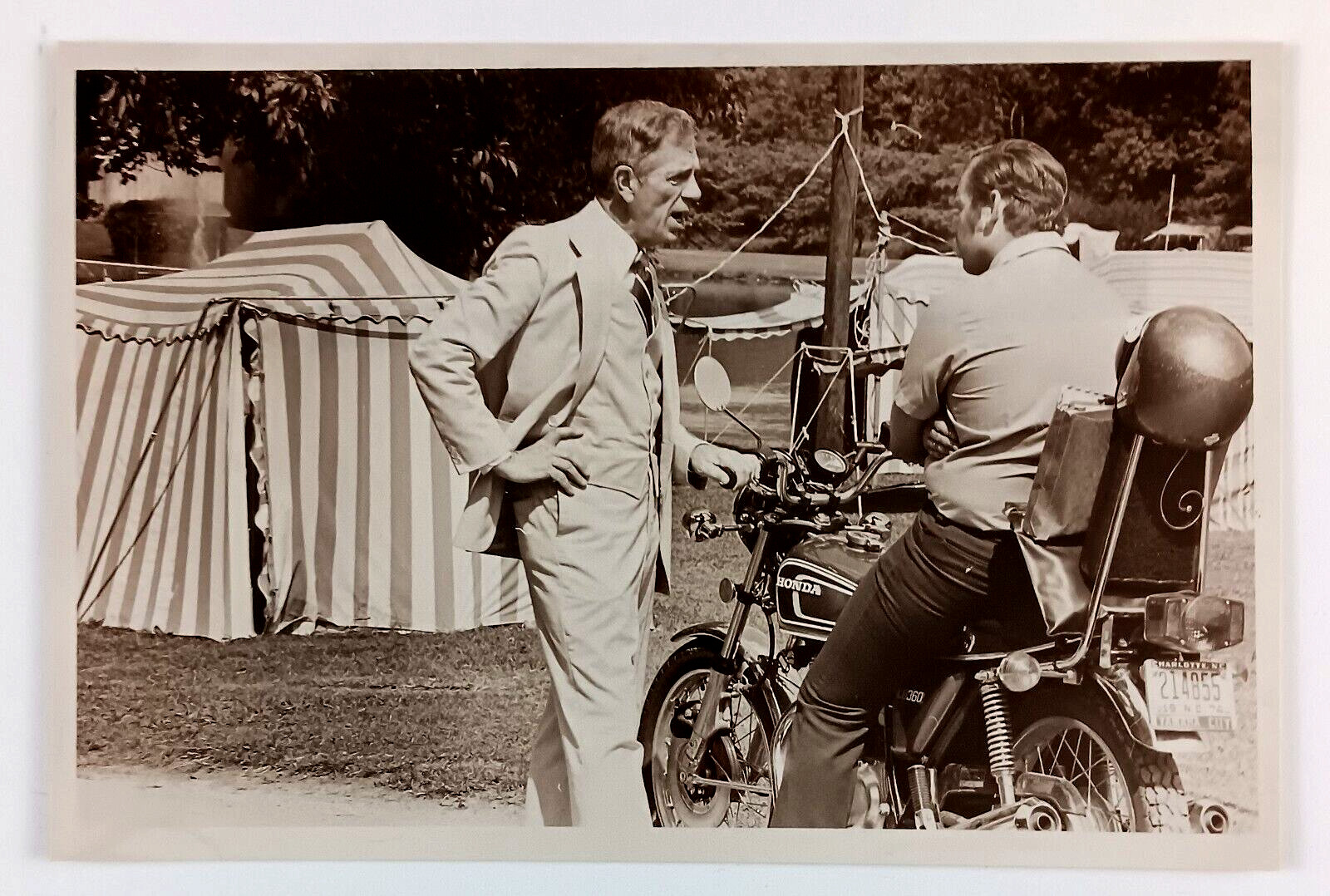 1974 Charlotte NC Outward Bound Booth Festival In The Park Vintage Press Photo