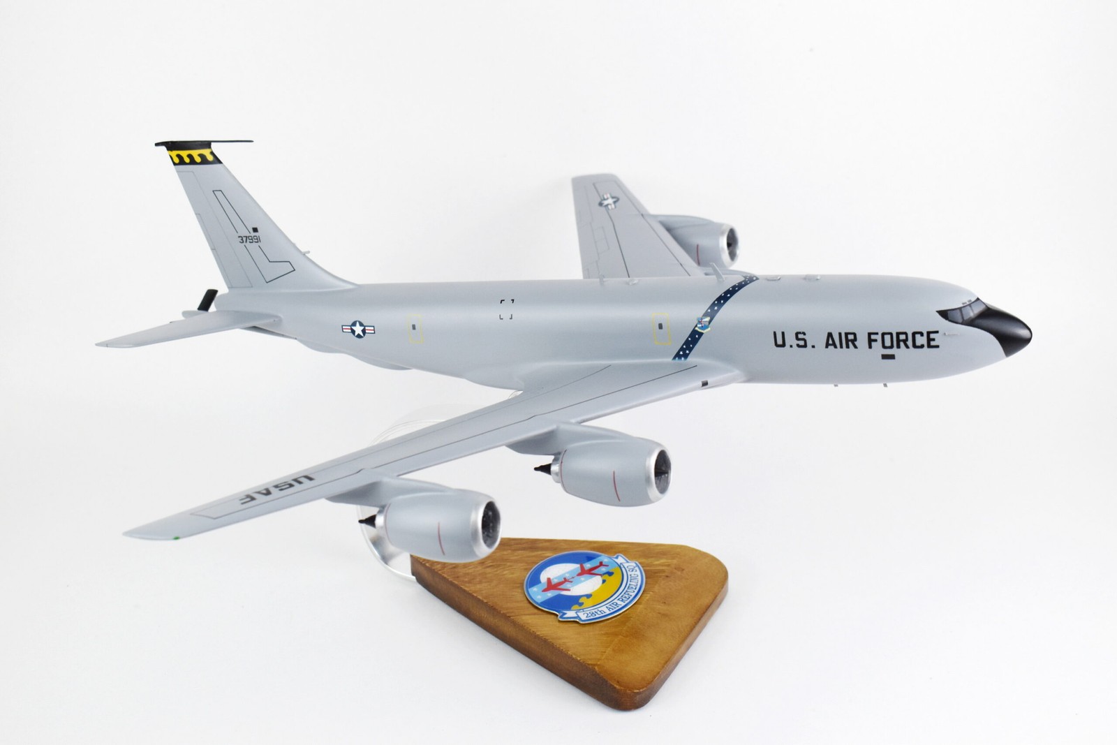 28th Air Refueling Squadron KC-135R, 1/90th Scale, Mahogany, Aerial Refueling