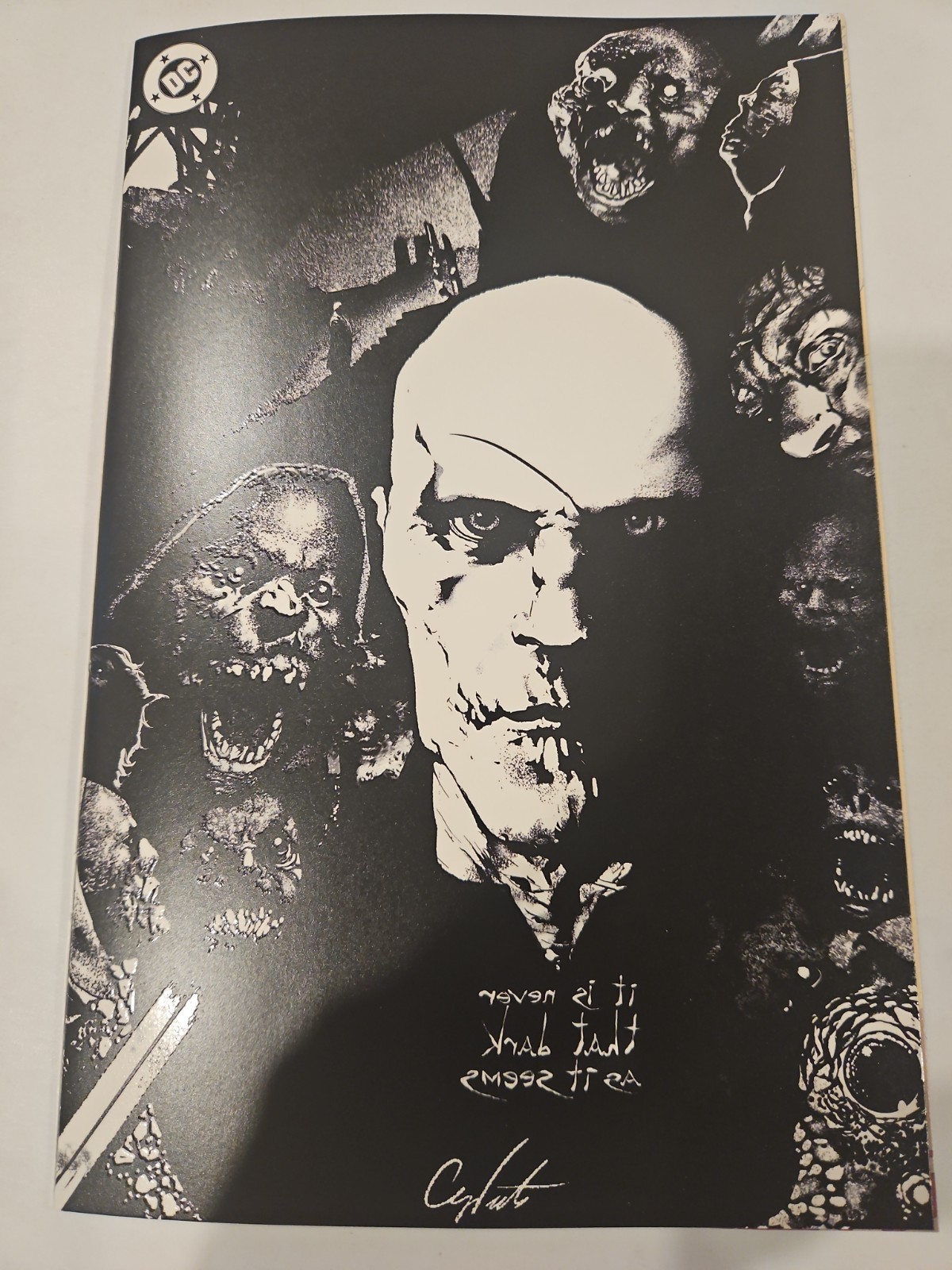 The Deadman #2 Glow-In-The-Dark Stevan Subic Virgin Variant