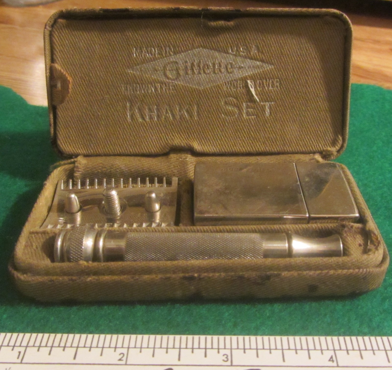 Gillette WWI khaki shaving set, WW1 razor kit, field equipment gear Gillette WWI khaki shaving set, WW1 razor kit, field equipment gear
