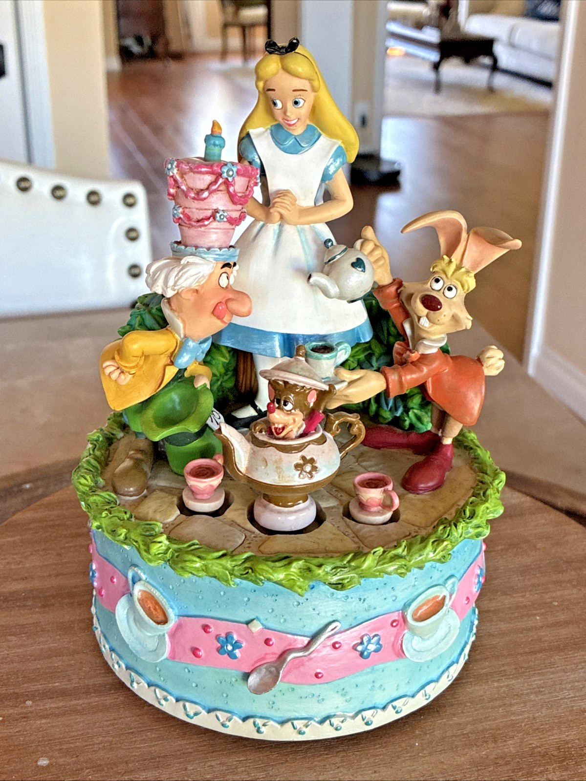 Disney Alice in Wonderland Mad Tea Party Music Box SEE VIDEO
