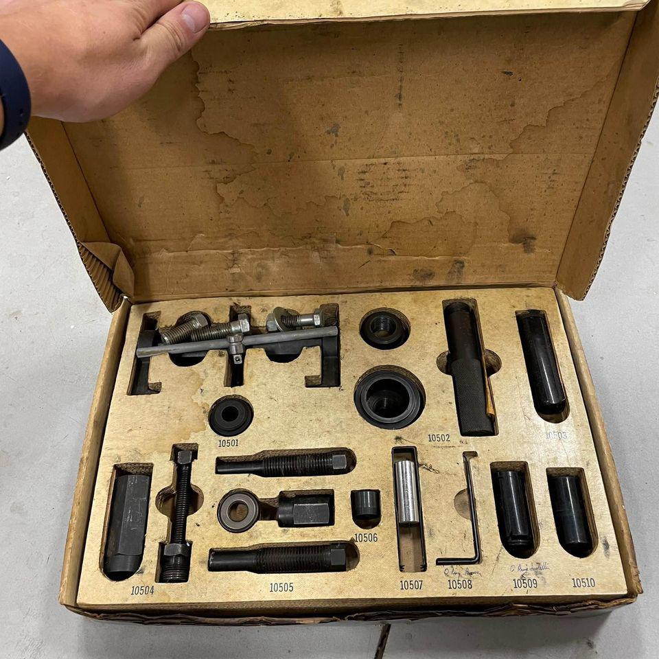 VTG Hinckley Myers Co Auto Air Conditioner Service Products Tool Set C-62 - LHN VTG Hinckley Myers Co Auto Air Conditioner Service Products Tool Set C-62 - LHN