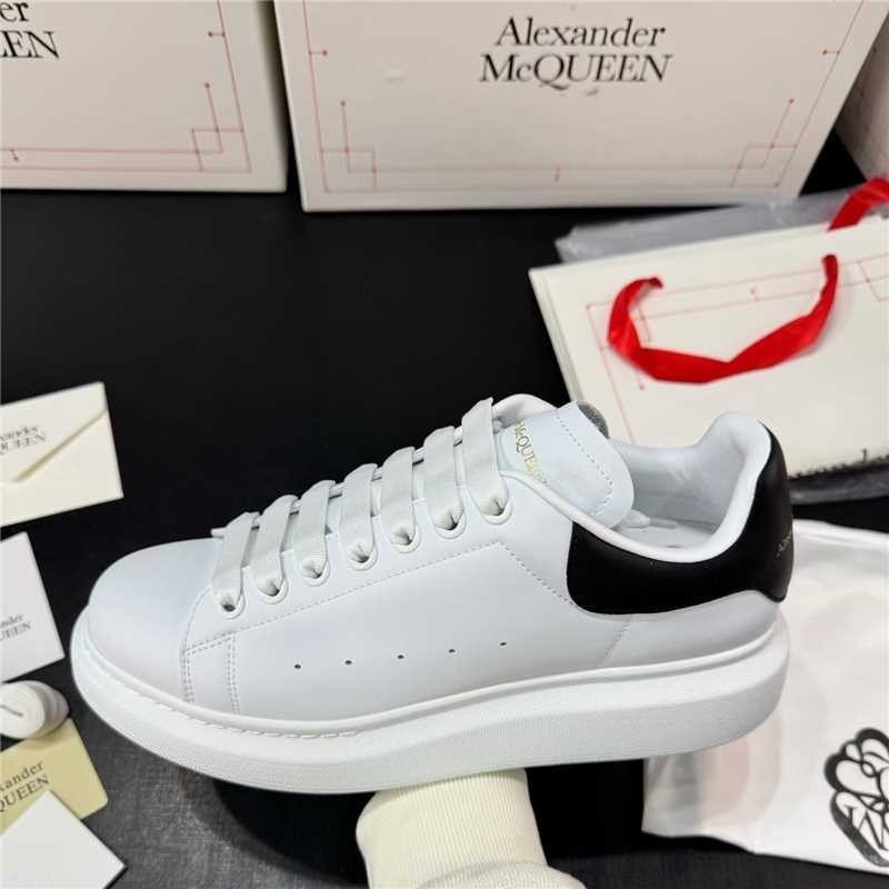 Alexander McQueen \