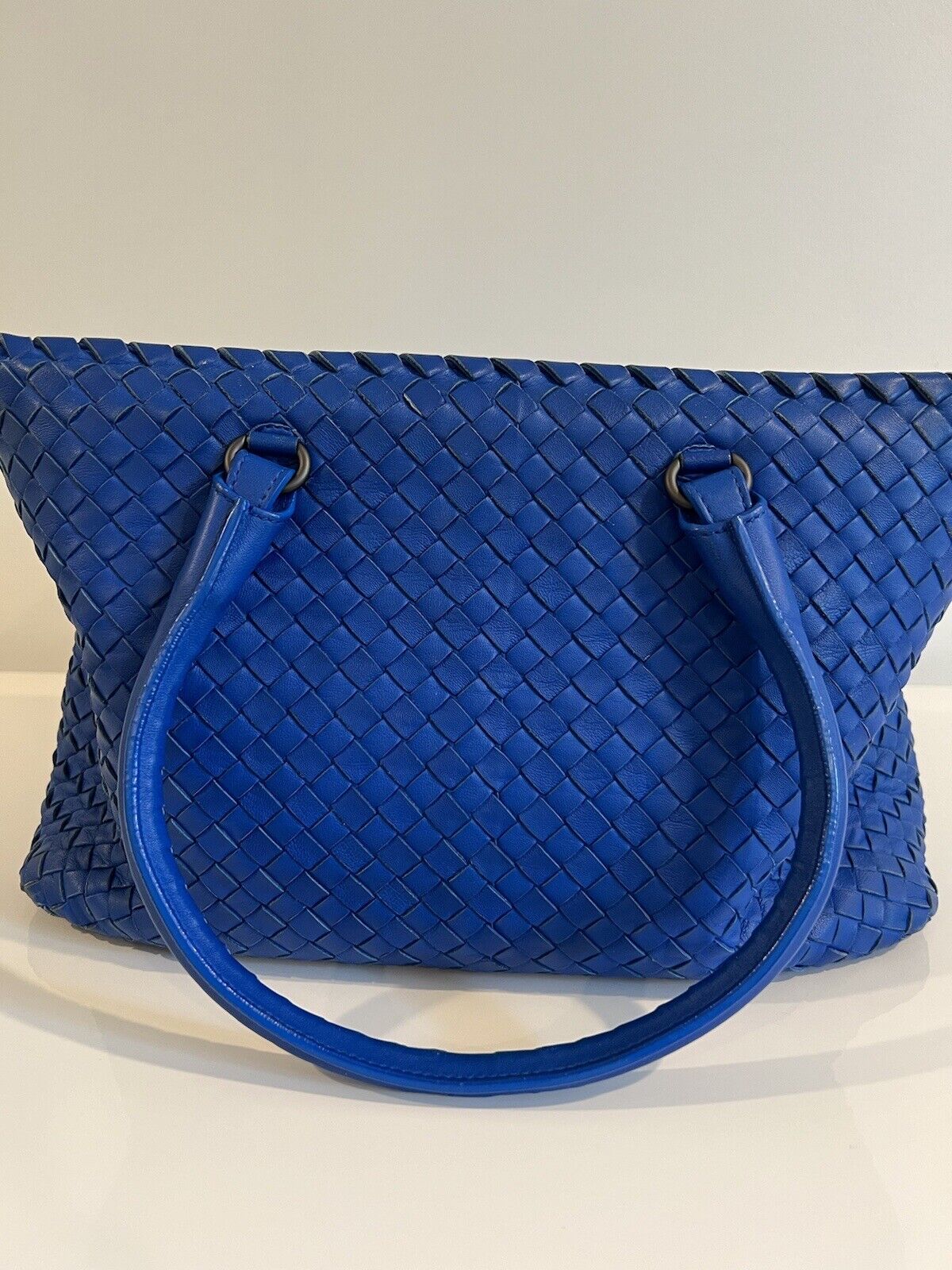 Bottega Veneta  blue woven shoulderbag