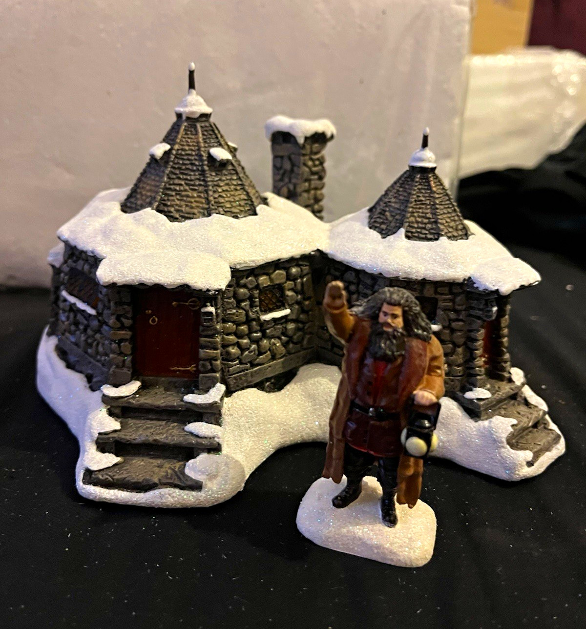 Bradford Exchange Harry Potter. Hagrids Hut. Bradford Exchange Harry Potter. Hagrids Hut.