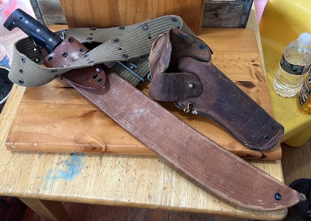 WW2 US Field Gear Estate Find Enger Kress Leather Holster El Salvador Machete
