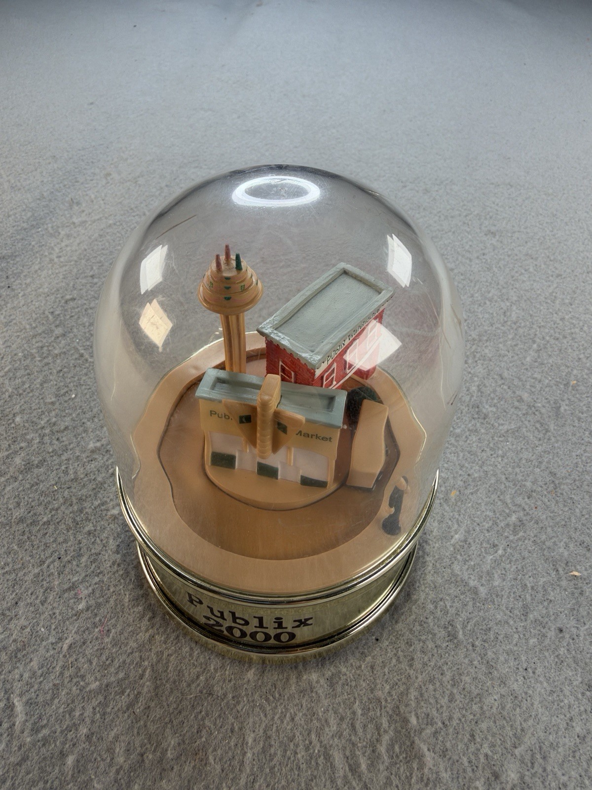 Publix 2000 Musical Animated Moving Truck Globe Village Warehouse Collectible