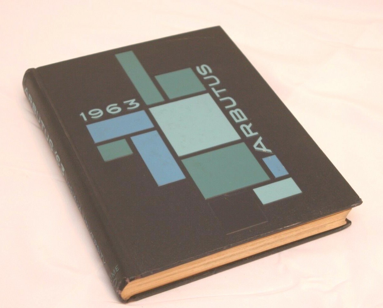 Indiana University Arbutus 1963 Vol 70 Annual Yearbook Bloomington IN IU I.U.