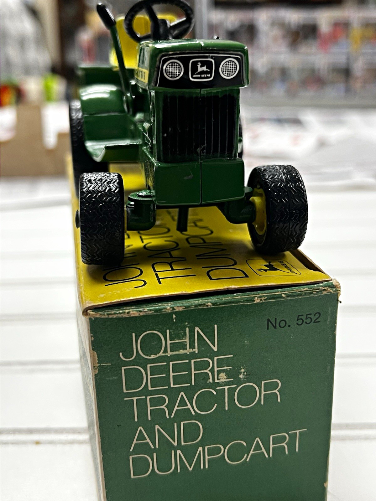 Vintage 1/16 Ertl John Deere  Lawn and Garden Tractor & Trailer In Ice Cream Box