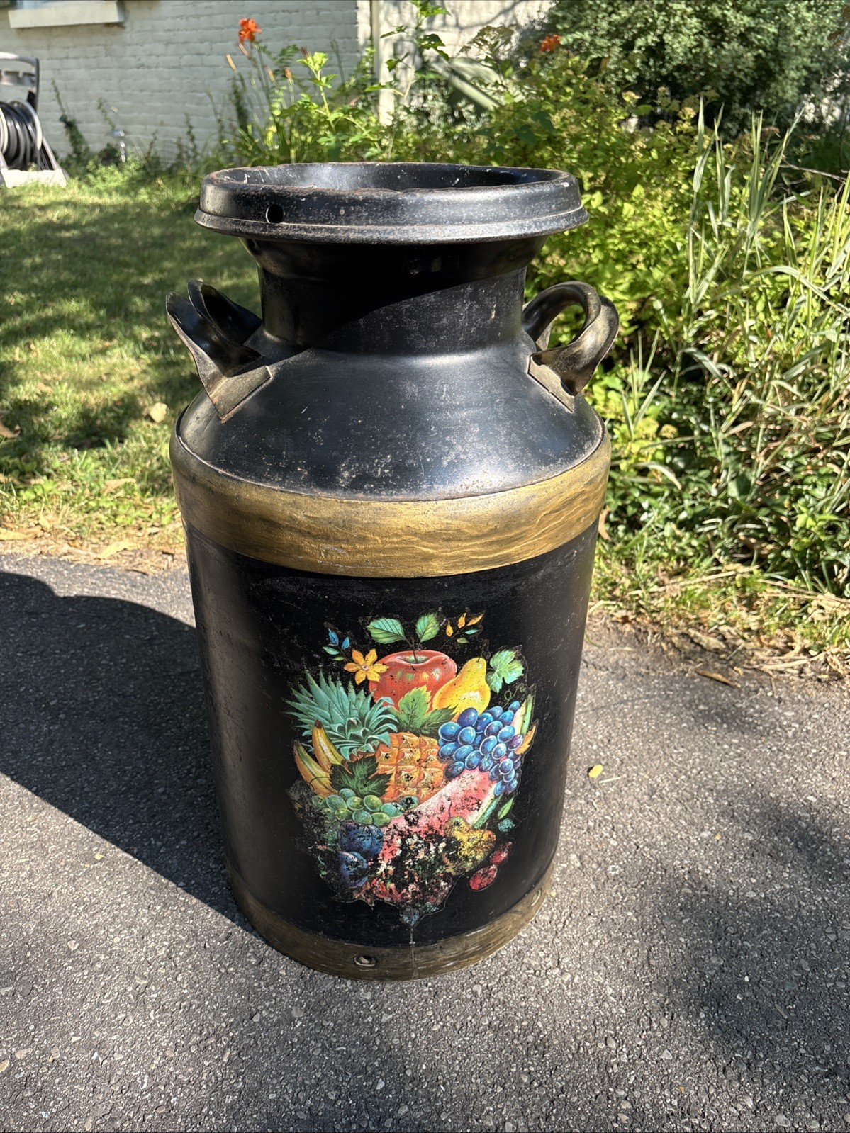 VTG Mid Century Farmhouse Metal 10 Gallon Milk Can 24” Black Gold Fruit Floral