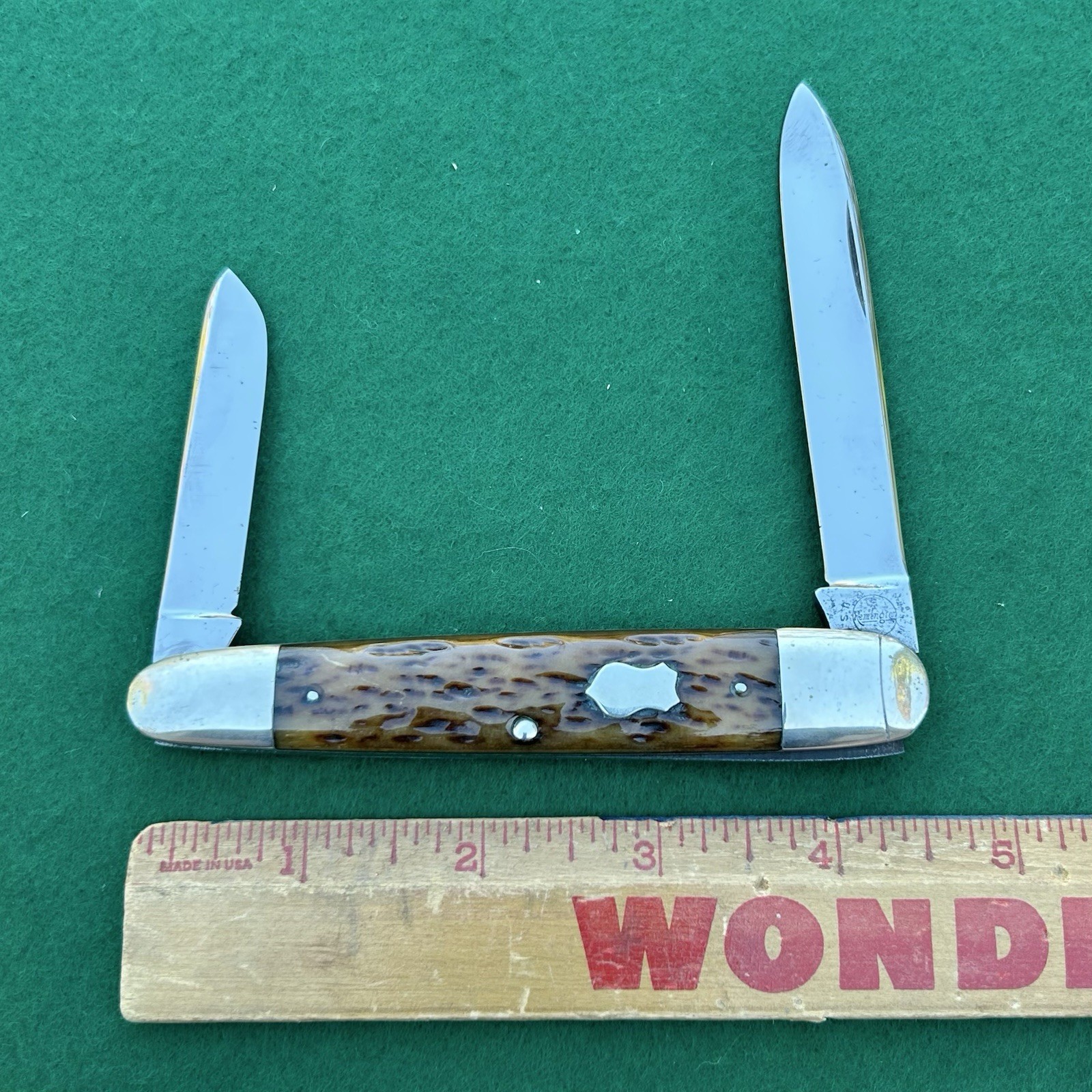 Remington UMC R7833 2 Blade Anglo Saxon Large Pocket Knife 4 1/2” Closed