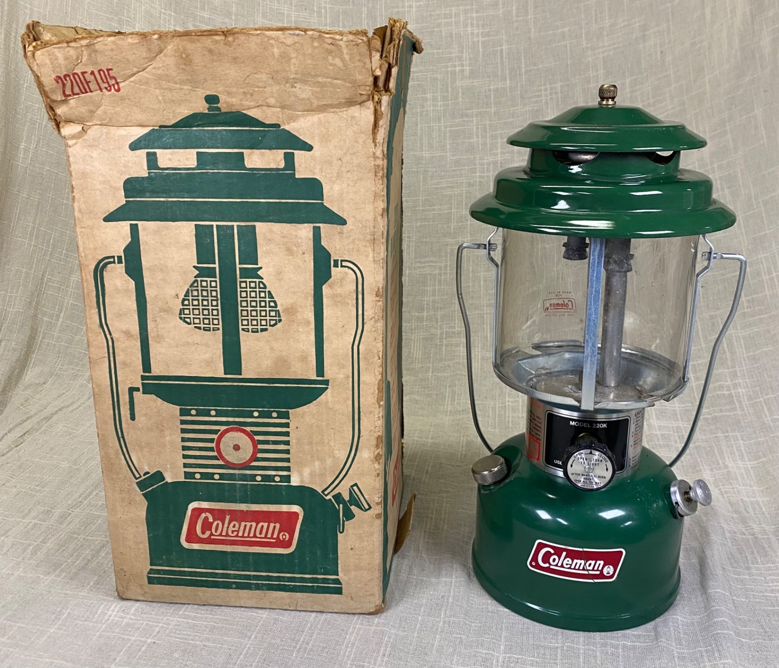 Vintage Coleman Lantern 220F1295 Two Mantel Green Original Box 1982 (Not Tested)