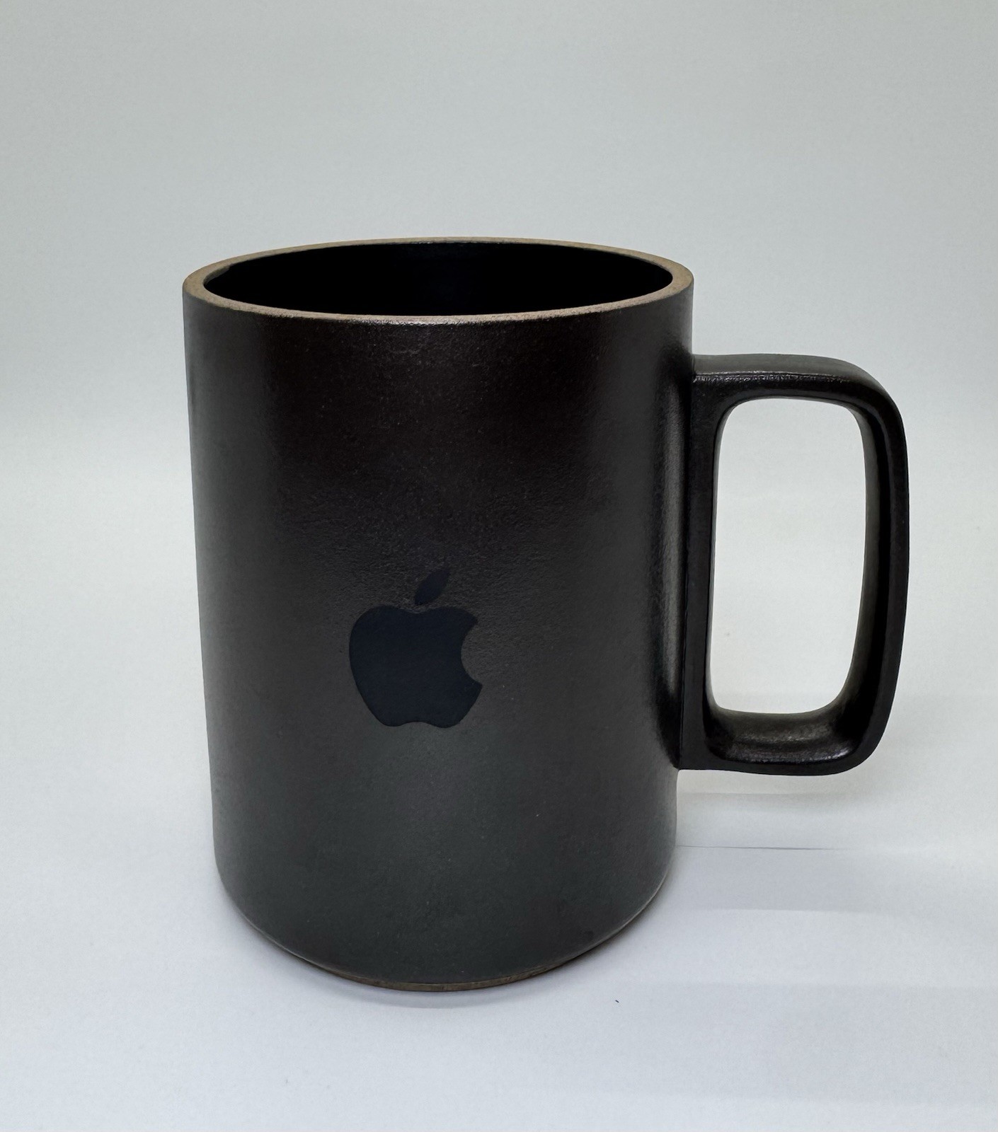 Apple HASAMI Porcelain Black Mug Japan Apple Logo 12 oz Rare Collectible