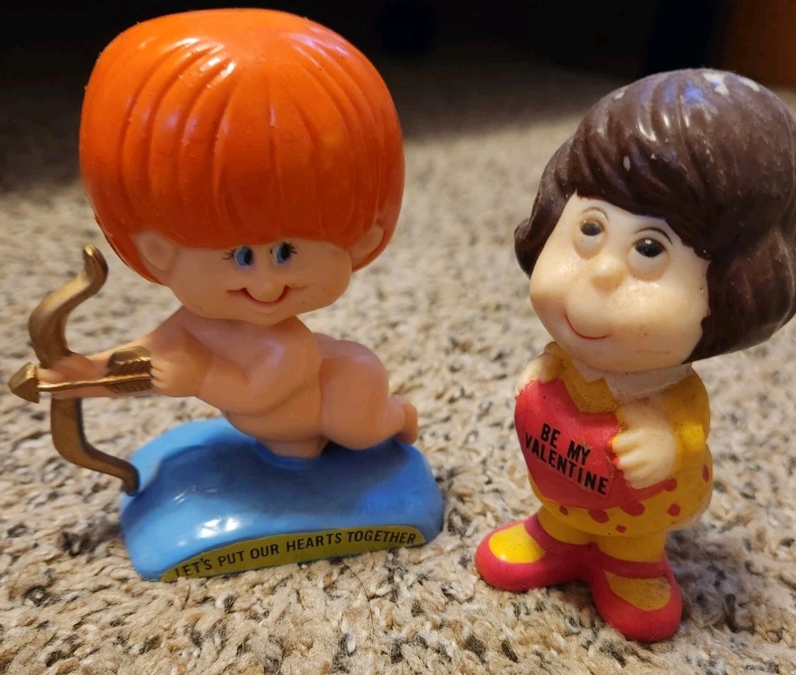 💥 Vtg Russ Berries 70s Valentine's Figurine cupid Plastic Figure Colorful MCM