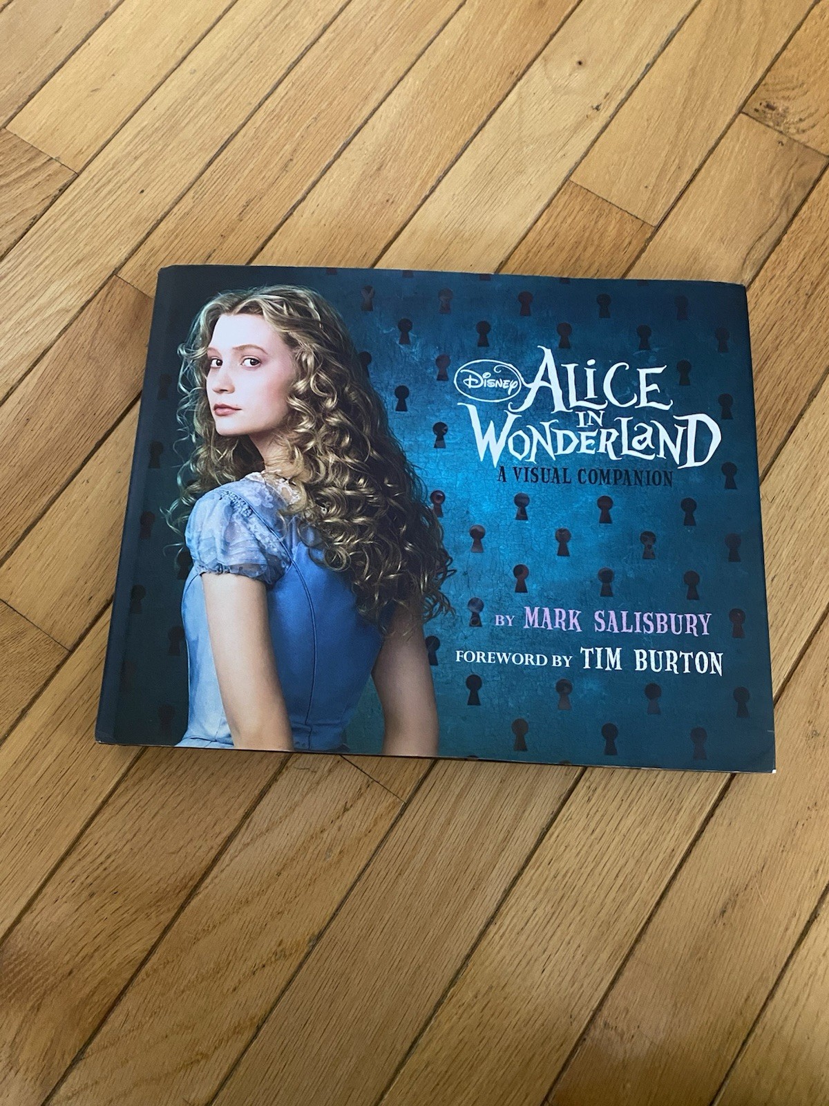 Disney Alice in Wonderland Visual Companion Hardcover Mark Salisbury 2010 D23