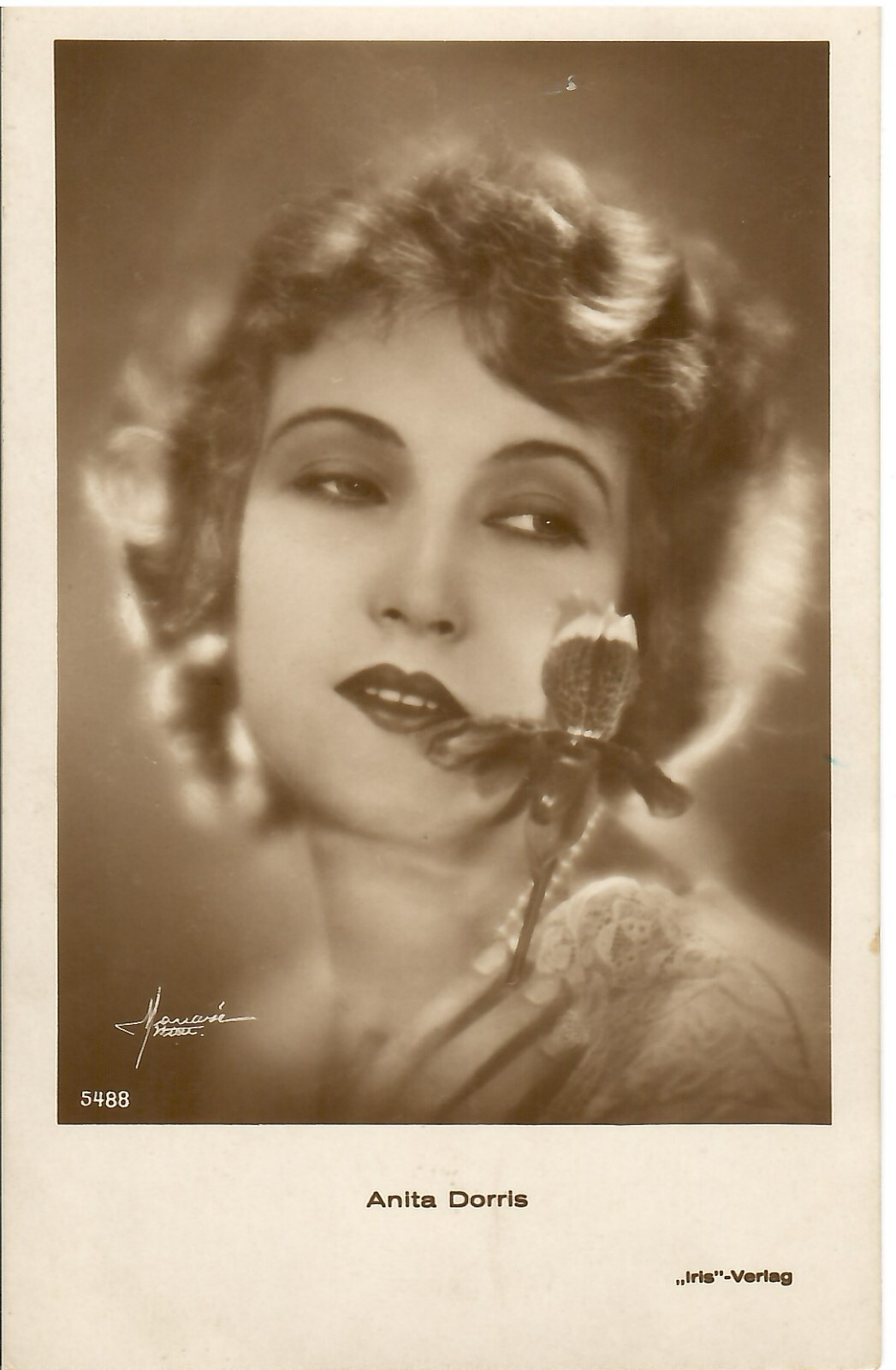 1920\'s RPPC Postcard ~ Lovely Actress \