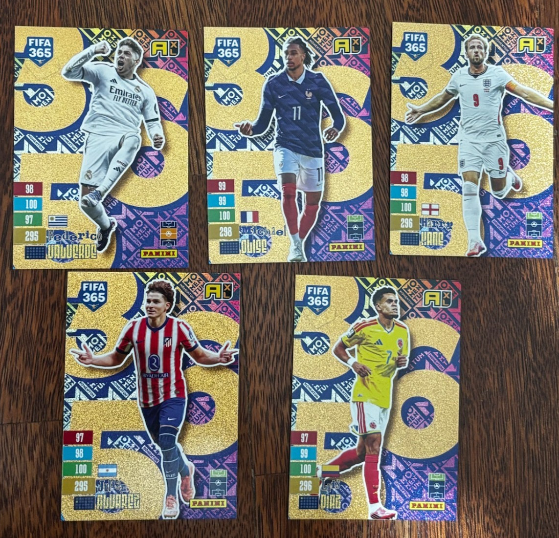 ADRENALYN PANINI FIFA 365 2027 SET x5 MOMENTUM VALVERDE+ KANE+ DAYS +OLISE ALVAR