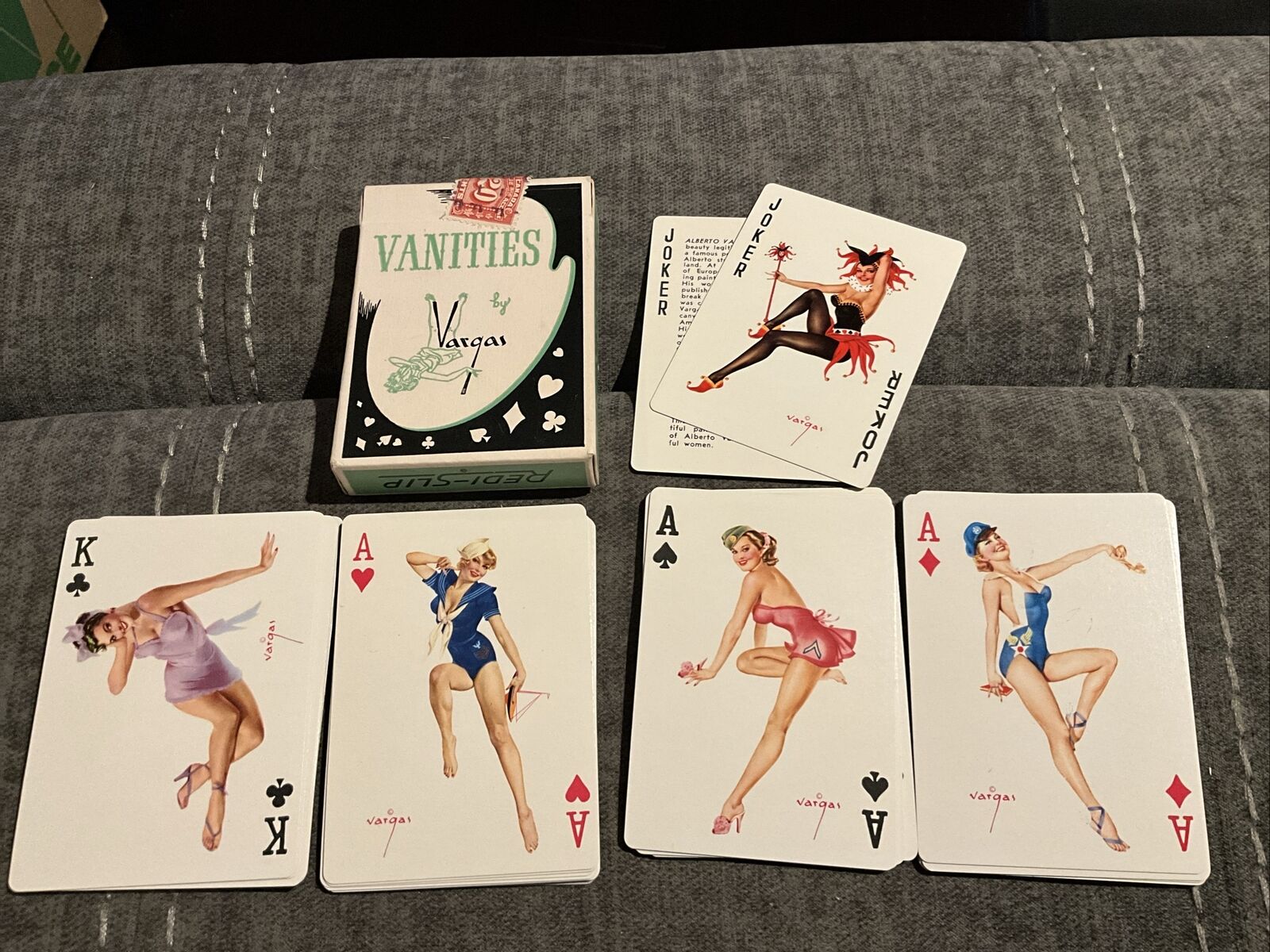 Vintage Vargas Vanities Playing Cards Beautiful Open Unused Condition