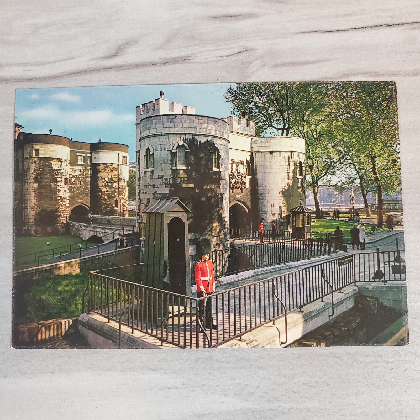 Postcard London Guards  Sentry At Tower of  Scots on Duty England Continental 