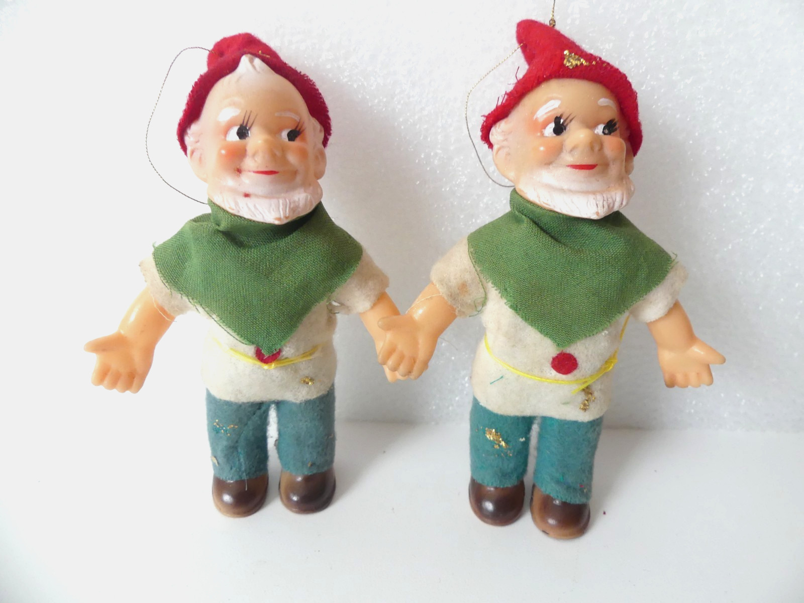 Lot of 2 Vtg 5\