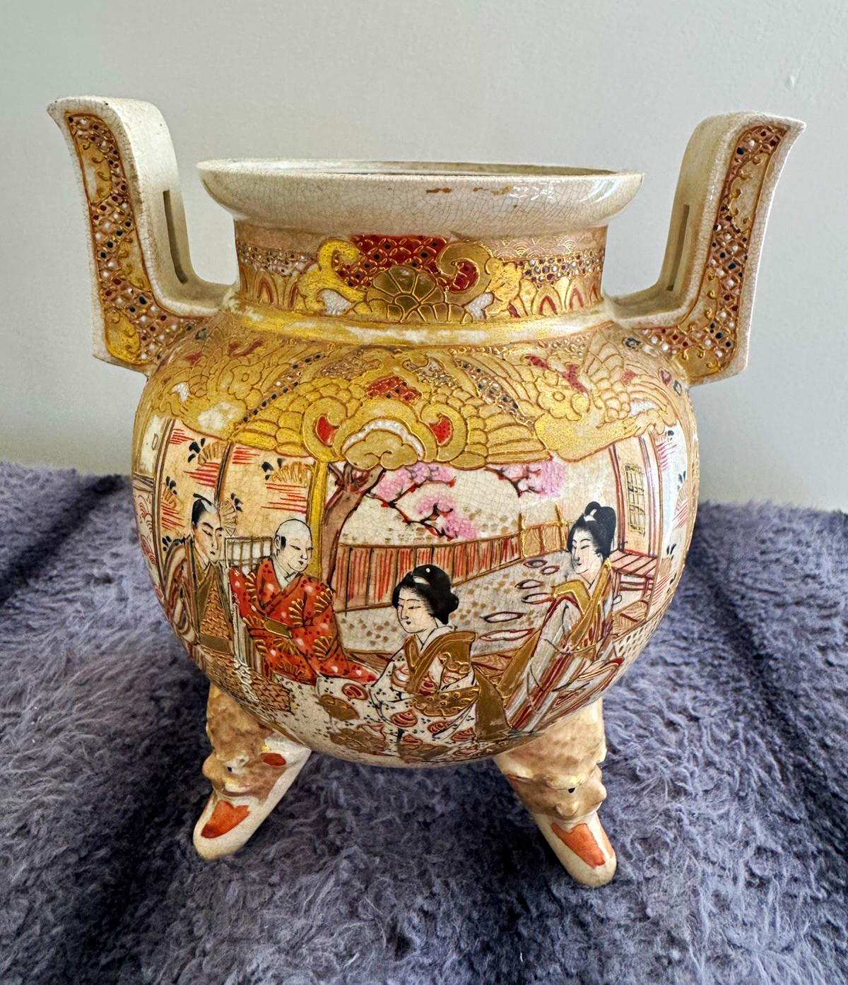 Antique Japanese Meiji Satsuma Censer Hand Painted Figures Dragon Gilt 6”