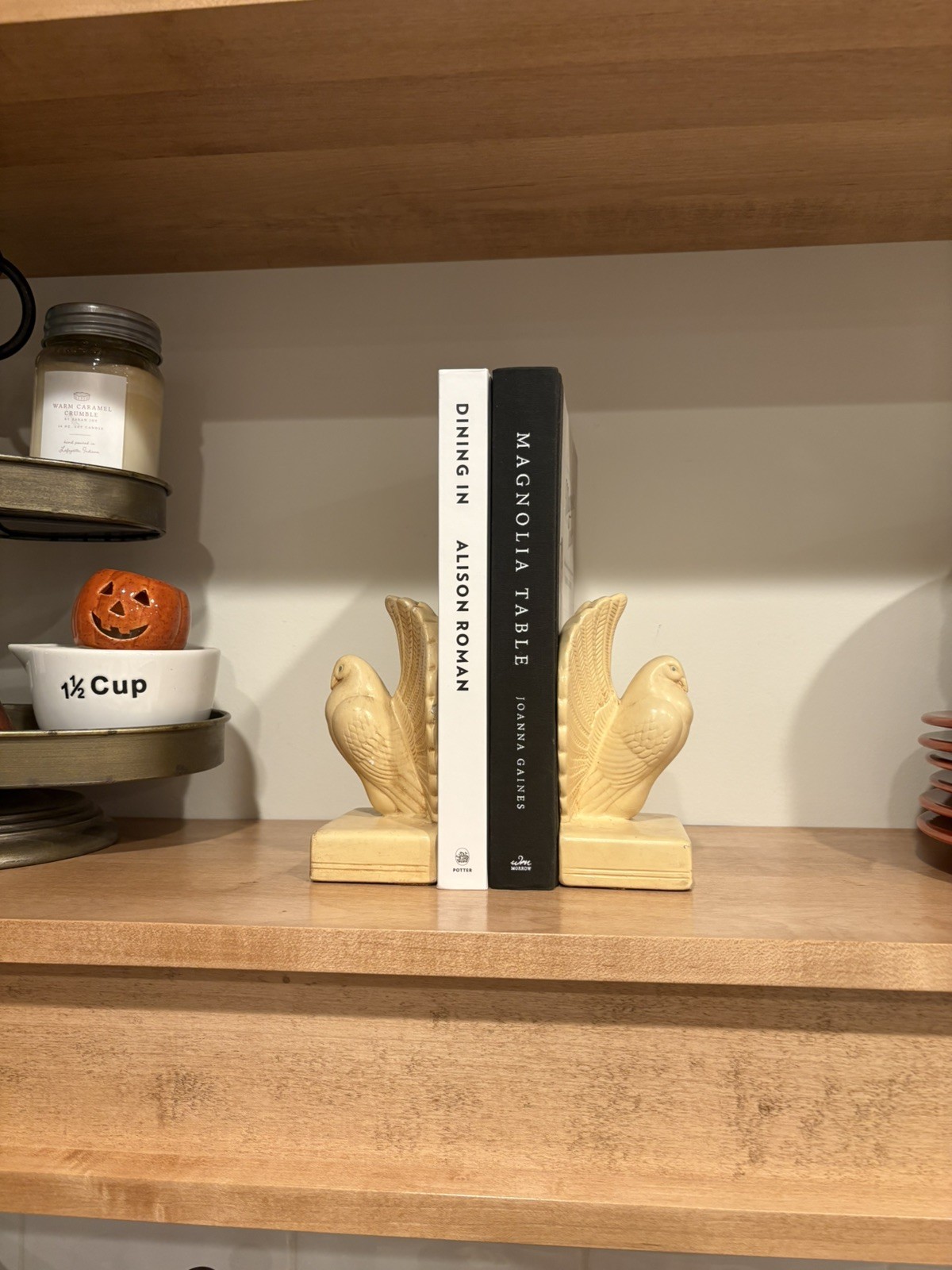Vtg 1940s Coventry Ware Chalkware Bird Bookends Pouter Pigeon Dove Cream Pair