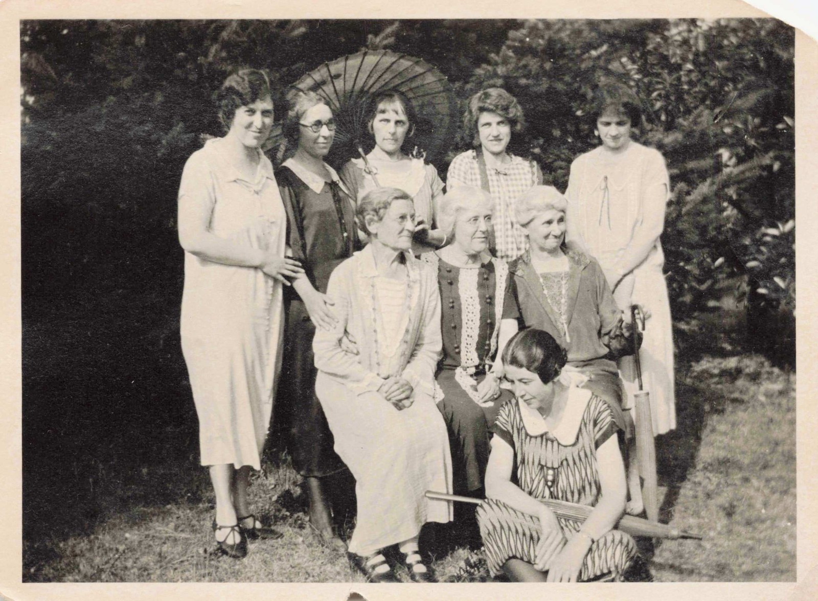 VTG Photo Women Children Large Family Group Outdoor Portrait B&W