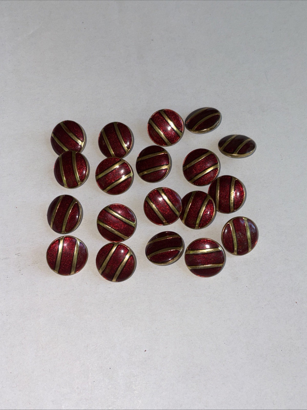 Lot of 19 Vintage Art Deco Red Gold Tone Round Plastic Metal Buttons