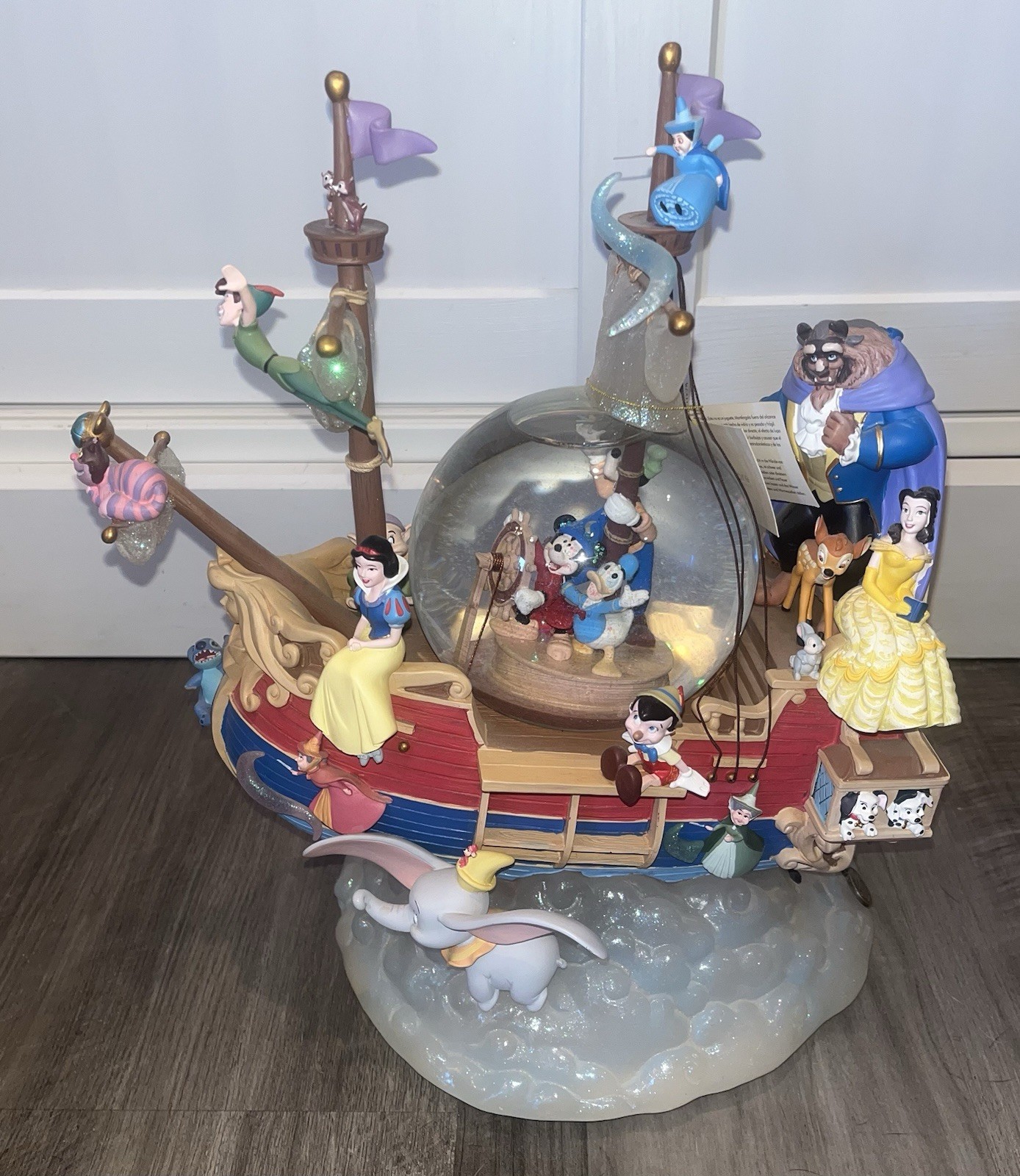 Vintage World Disney Magical Gathering Ship A Whole New World Musical Snow Globe