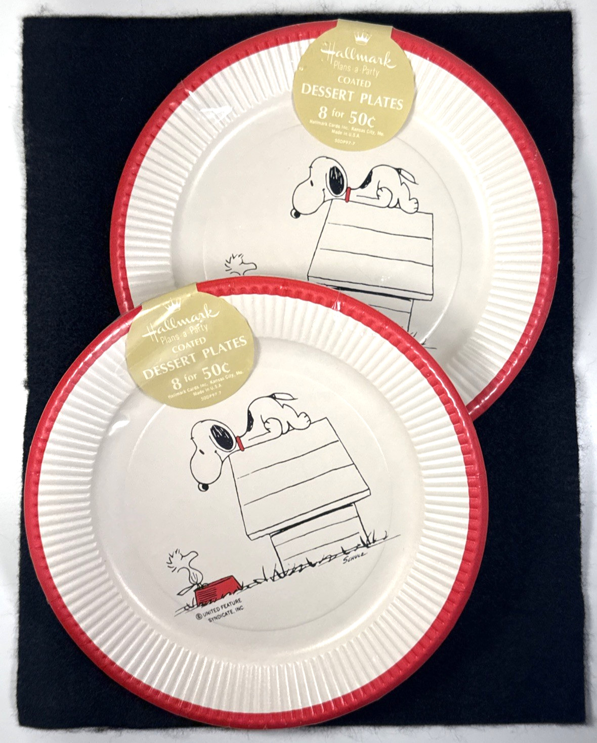 2 NOS Vintage Hallmark Snoopy & Woodstock 16 Paper Dessert Plates Sealed 7.25