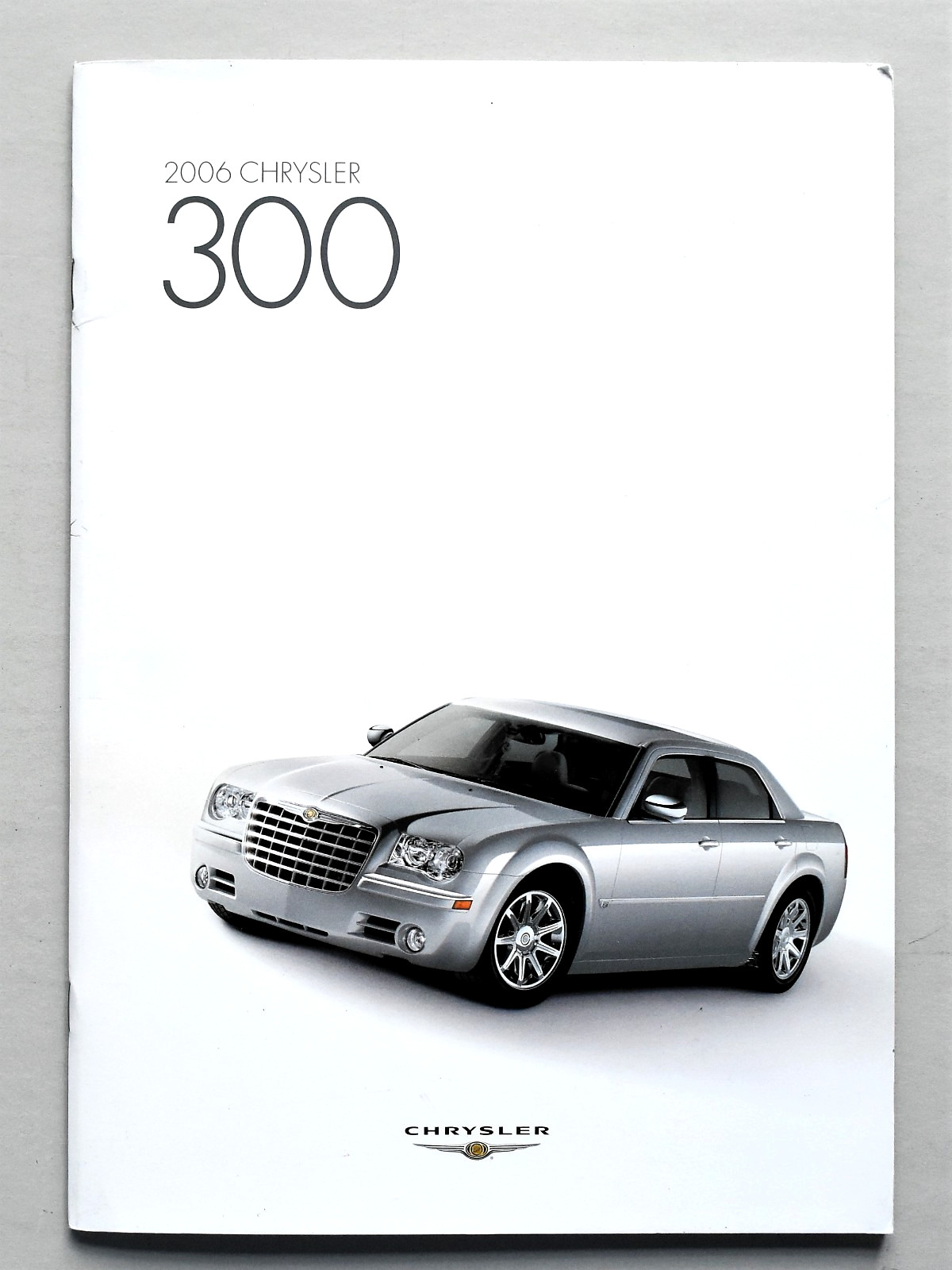 ORIGINAL 2006 CHRYSLER 300 SALES BROCHURE CATALOG ~ 46 PAGES ~ 8\