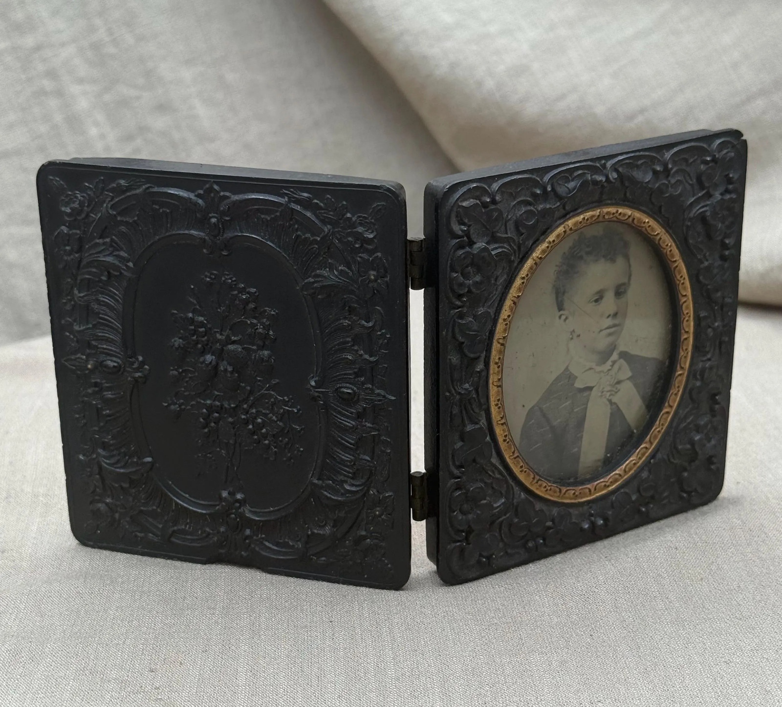 Antique Gutta Percha Union Case with Tintype Portrait – Floral Civil War Era