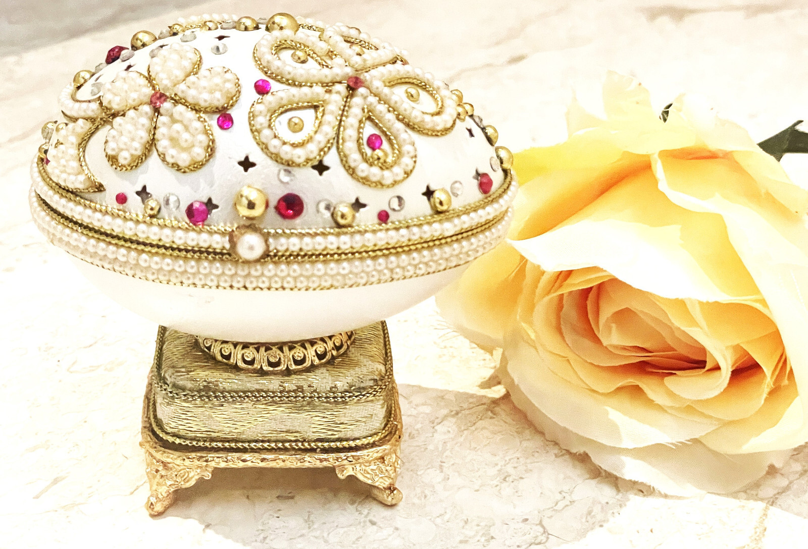 2004 Vintage Pierre Lorren Faberge Egg style Jewelry box Natural Handcarved Egg