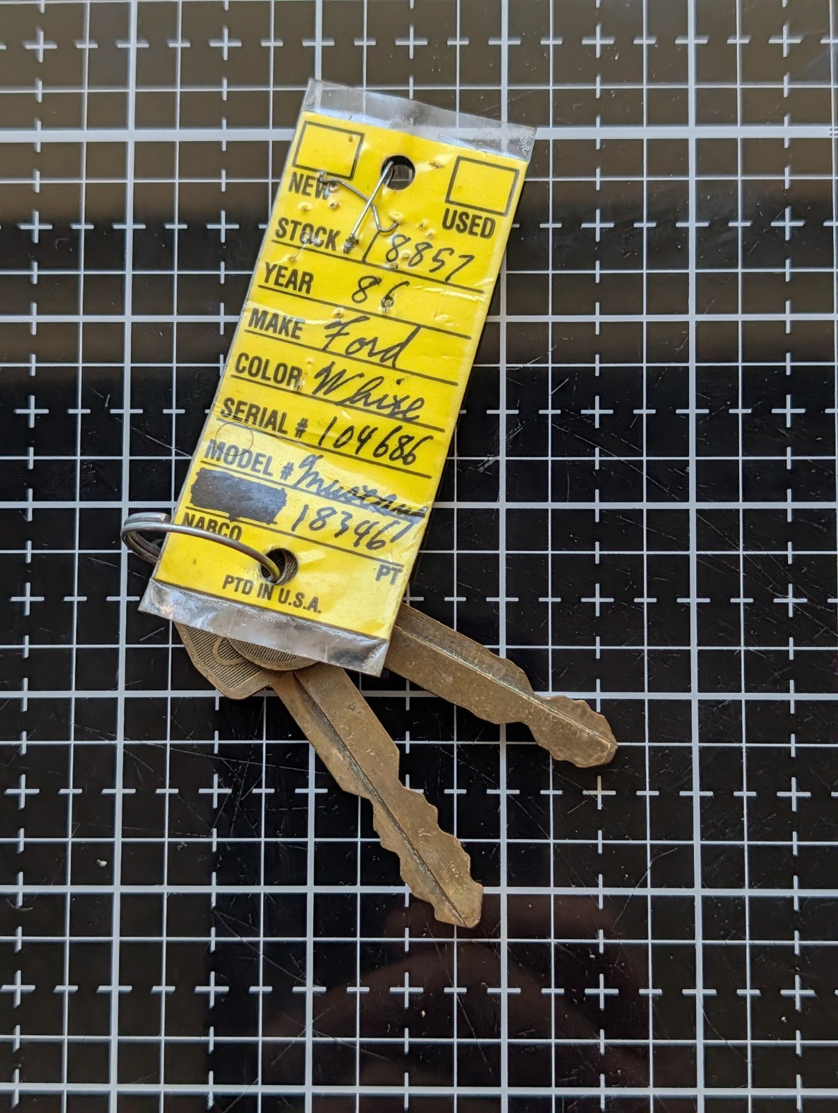vintage Set of 1986 Ford Mustang key CUT