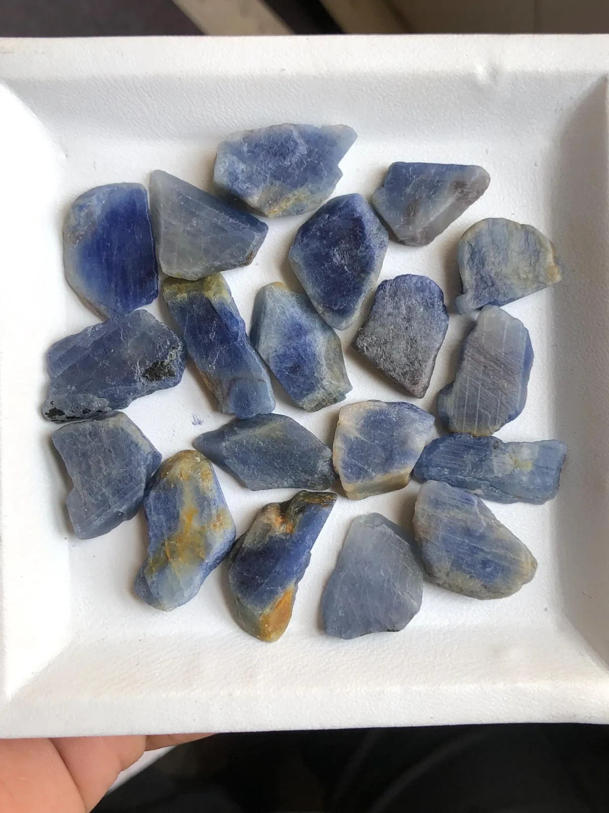 19 Pieces Flate Raw Blue Sapphire Crystal, Natural Sapphire Rough Lot, 282.80 Ct