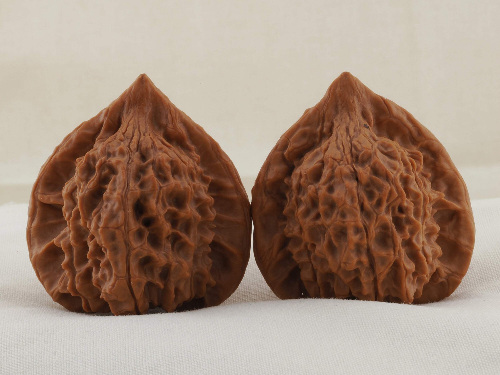 Vermilion Bird Wenwan Walnut Pair - 41.0 mm (Zhu Que) WW-00003