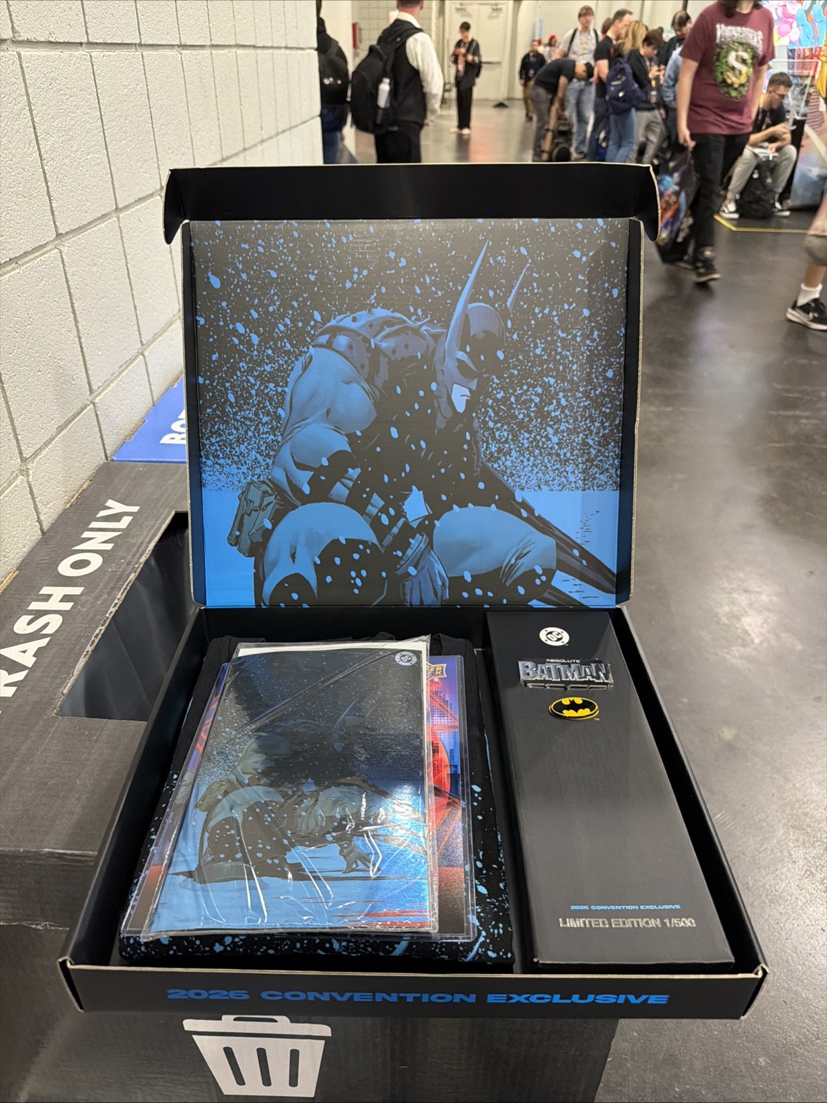 2026 NYCC DC Comics x Upperdeck x Shoe Palace Absolute Batman #1 XL Box Set